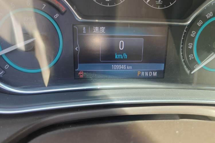Used Buick Regal 2014 2.0L Elite Fashion Edition Odometer Close Up
