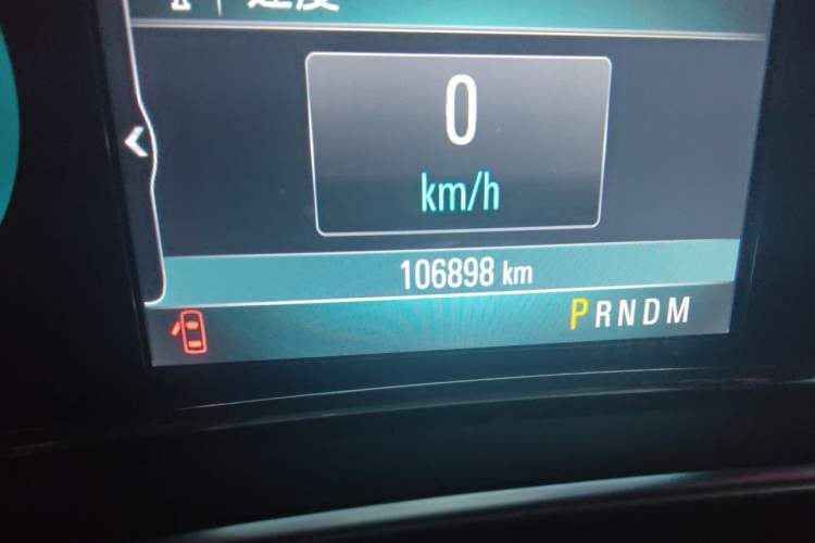Used Buick Regal 2014 2.0L Elite Fashion Edition Odometer Close Up