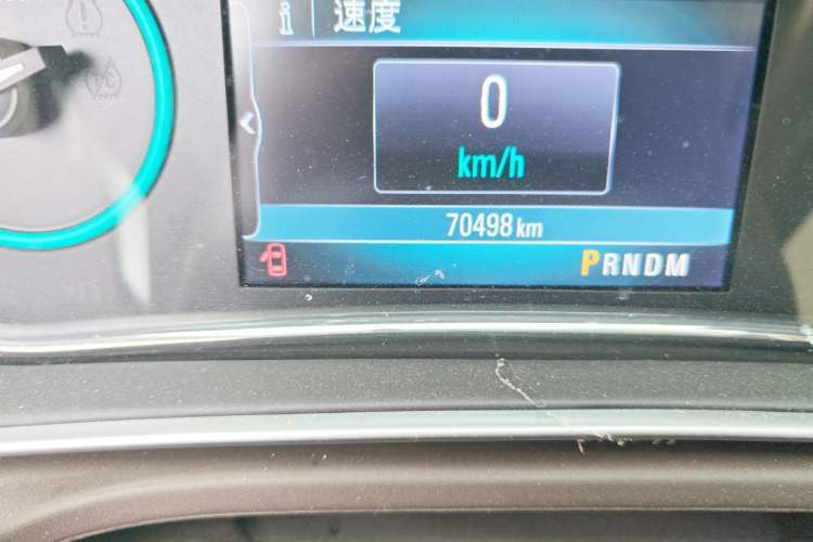 Used Buick Regal 2014 2.0L Elite Fashion Edition Odometer Close Up