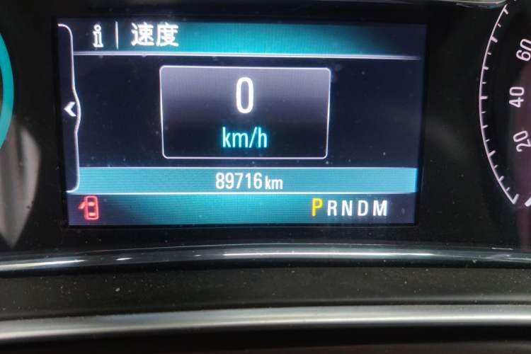 Used Buick Regal 2014 2.0L Elite Fashion Edition Odometer Close Up