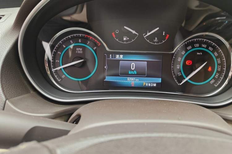 Used Buick Regal 2014 2.0L Elite Fashion Edition Odometer Close Up