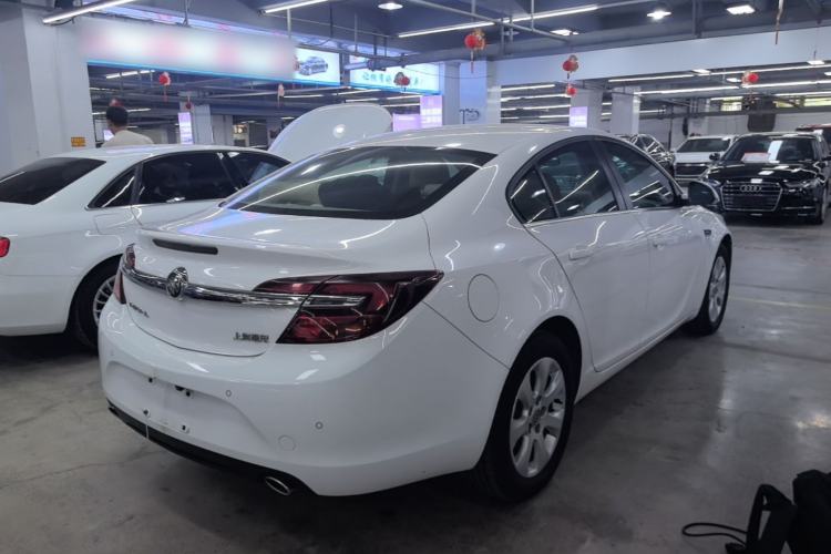 Used Buick Regal 2014 2.0L Leading Fashion Edition Rear Right 45 Deg