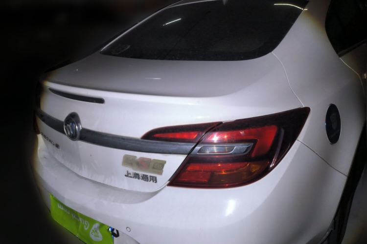 Used Buick Regal 2014 1.6T Fashionable Tech Edition Rear Right 45 Deg