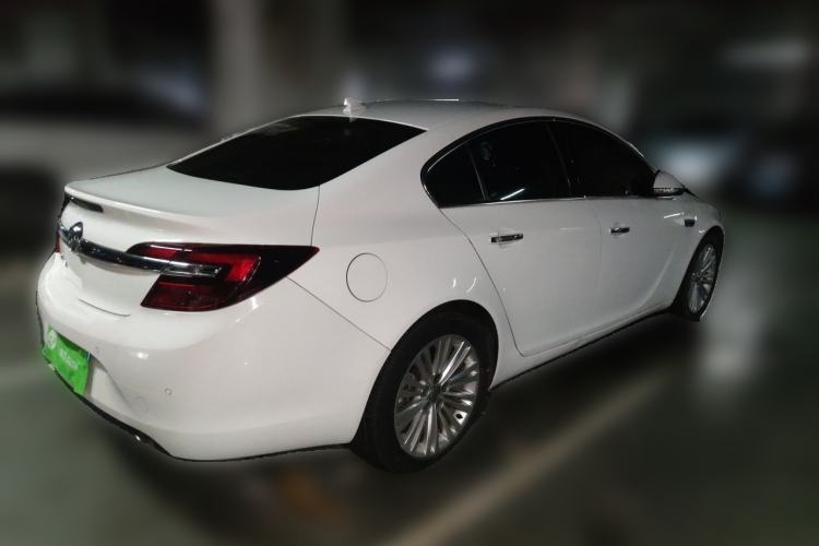Used Buick Regal 2014 2.4L SIDI Luxury Fashion Edition Rear Right 45 Deg