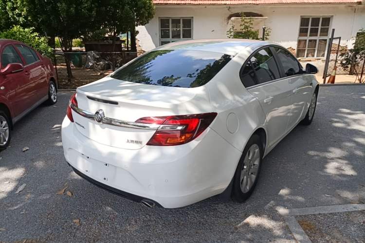 Used Buick Regal 2014 2.0L Leading Fashion Edition Rear Right 45 Deg