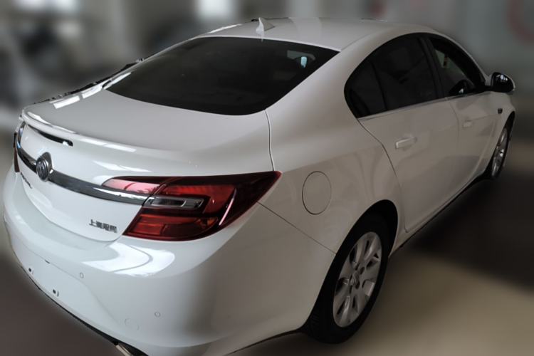 Used Buick Regal 2014 2.0L Leading Fashion Edition Rear Right 45 Deg