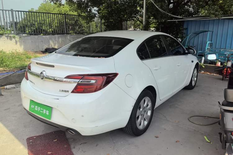 Used Buick Regal 2014 2.0L Leading Fashion Edition Rear Right 45 Deg