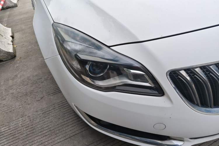 Used Buick Regal 2014 2.0L Elite Fashion Edition Right Front Headlight