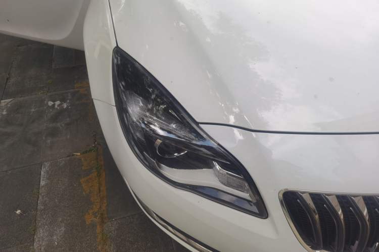 Used Buick Regal 2014 2.0L Elite Fashion Edition Right Front Headlight