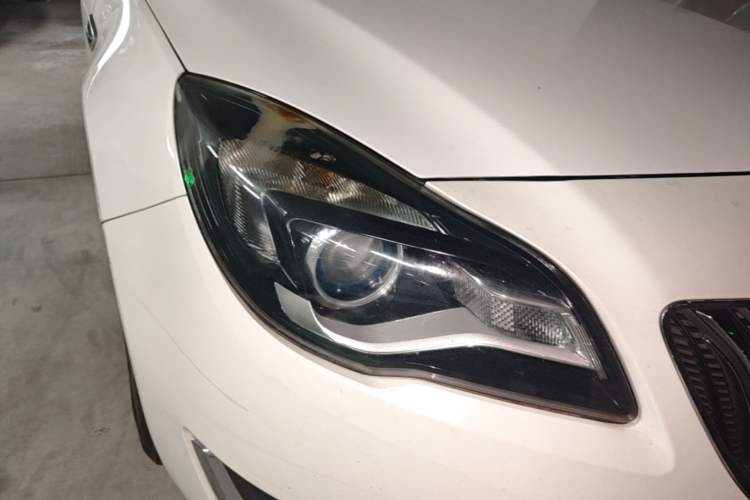 Used Buick Regal 2014 2.0L Leading Fashion Edition Right Front Headlight