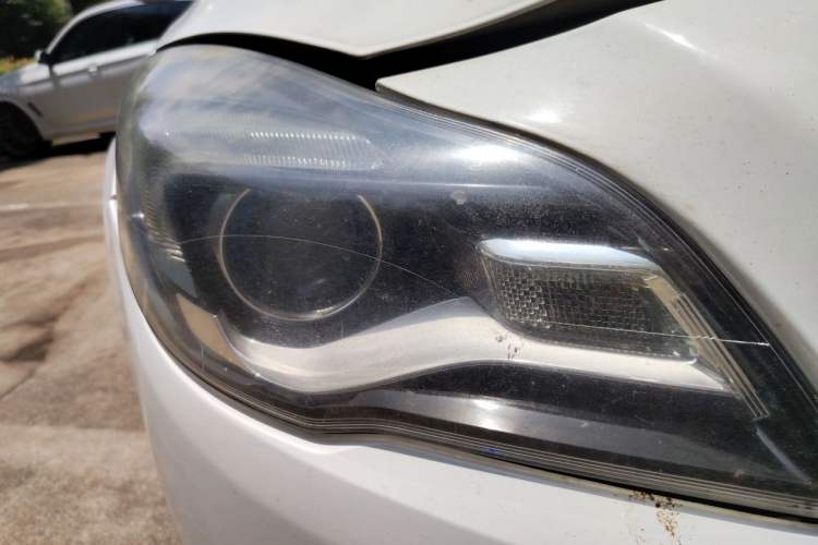 Used Buick Regal 2014 2.0L Leading Fashion Edition Right Front Headlight