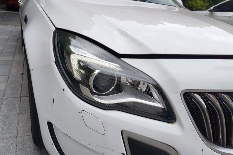 Used Buick Regal 2014 GS 2.0T Grand Sport Edition Right Front Headlight