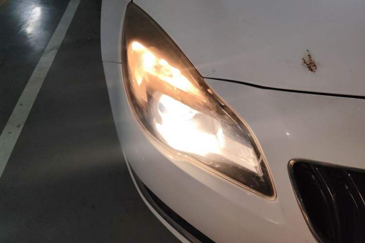 Used Buick Regal 2014 2.0L Elite Fashion Edition Right Front Headlight