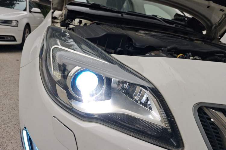 Used Buick Regal 2014 GS 2.0T Grand Sport Edition Right Front Headlight