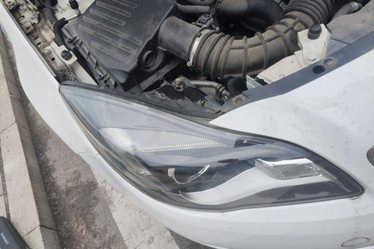 Used Buick Regal 2014 2.0L Leading Fashion Edition Right Front Headlight
