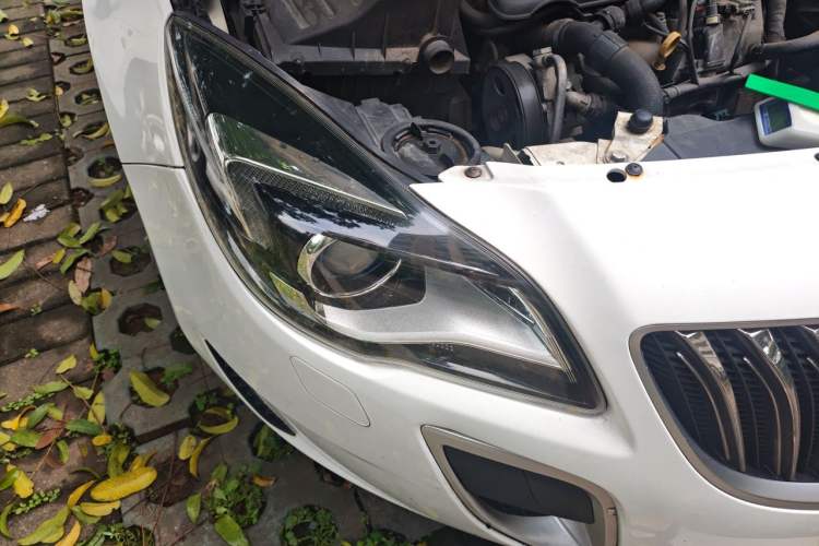 Used Buick Regal 2014 GS 2.0T Grand Sport Edition Right Front Headlight