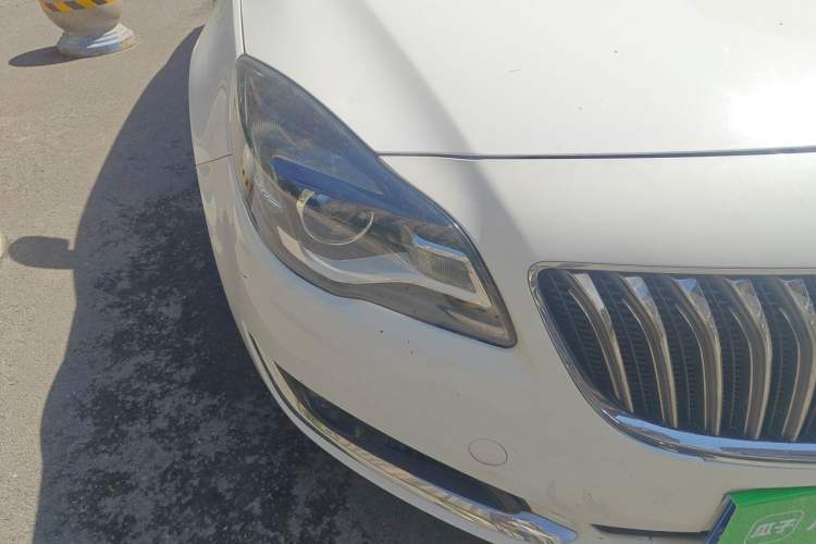 Used Buick Regal 2014 2.0L Elite Fashion Edition Right Front Headlight