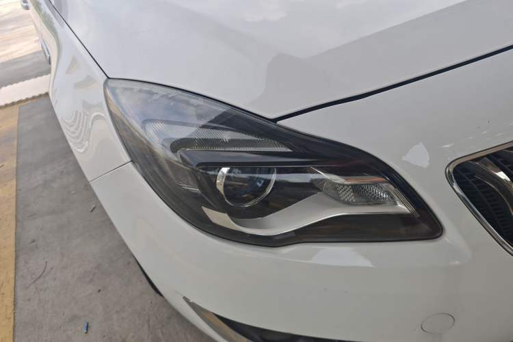 Used Buick Regal 2014 1.6T Fashionable Tech Edition Right Front Headlight