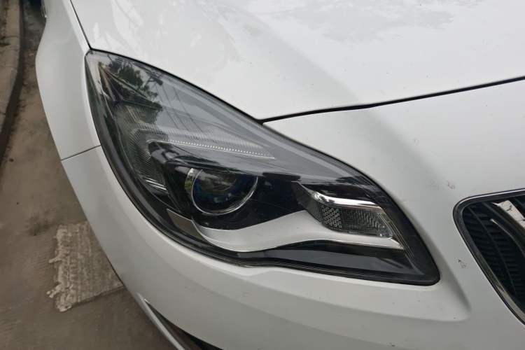 Used Buick Regal 2014 2.0L Leading Fashion Edition Right Front Headlight