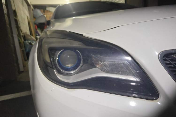Used Buick Regal 2014 2.0L Leading Fashion Edition Right Front Headlight