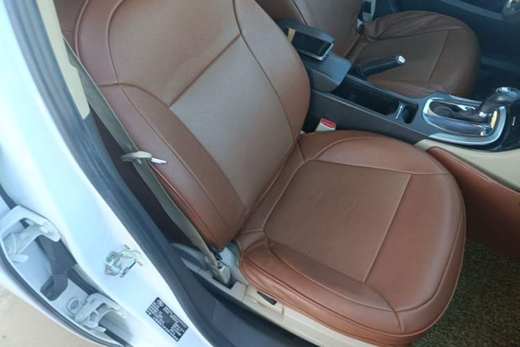 Used Buick Regal 2014 2.0L Leading Fashion Edition Right Front Seat