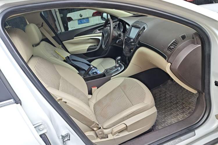 Used Buick Regal 2014 2.0L Leading Fashion Edition Right Front Seat