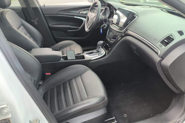 Used Buick Regal 2014 1.6T Fashionable Tech Edition Right Front Seat