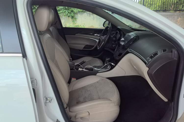 Used Buick Regal 2014 2.0L Leading Fashion Edition Right Front Seat