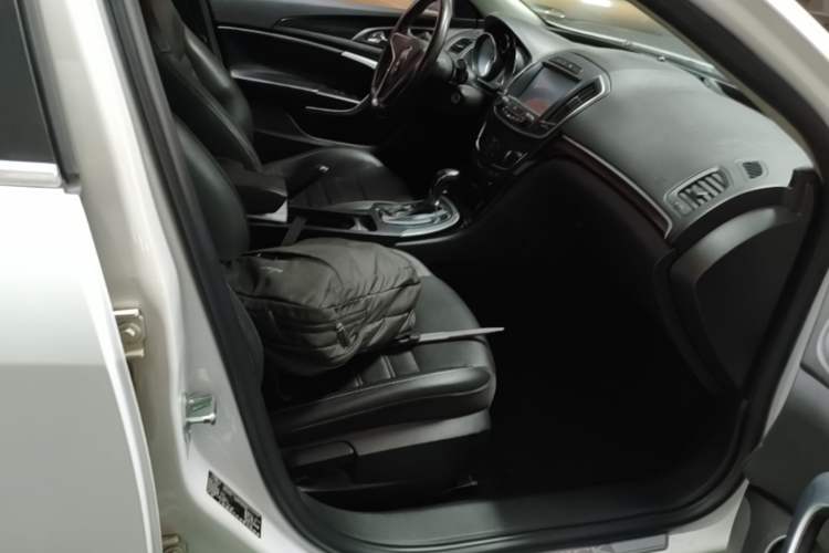 Used Buick Regal 2014 1.6T Fashionable Tech Edition Right Front Seat