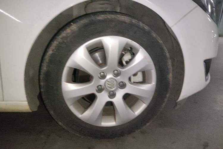Used Buick Regal 2014 1.6T Fashionable Tech Edition Right Front Wheel Hub