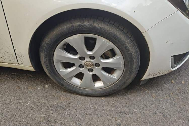 Used Buick Regal 2014 2.0L Leading Fashion Edition Right Front Wheel Hub