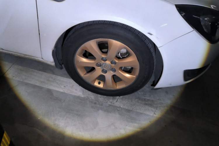 Used Buick Regal 2014 1.6T Fashionable Tech Edition Right Front Wheel Hub