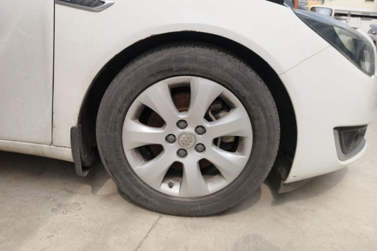 Used Buick Regal 2014 1.6T Fashionable Tech Edition Right Front Wheel Hub