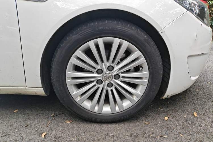 Used Buick Regal 2014 GS 2.0T Grand Sport Edition Right Front Wheel Hub