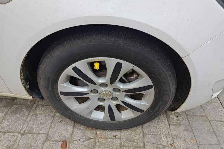 Used Buick Regal 2014 1.6T Fashionable Tech Edition Right Front Wheel Hub