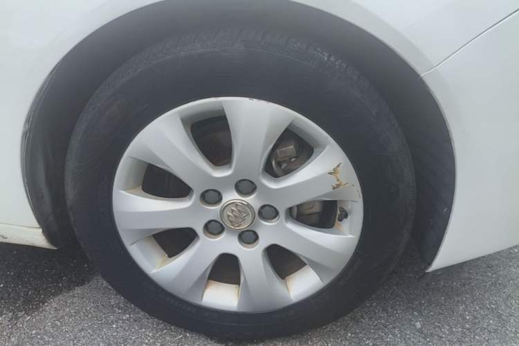 Used Buick Regal 2014 2.0L Leading Fashion Edition Right Front Wheel Hub