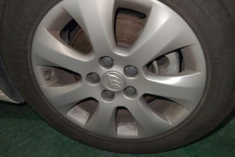 Used Buick Regal 2014 1.6T Fashionable Tech Edition Right Front Wheel Hub