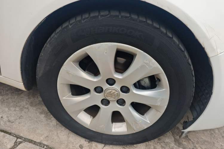 Used Buick Regal 2014 2.0L Elite Fashion Edition Right Front Wheel Hub