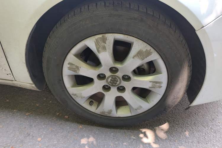 Used Buick Regal 2014 2.0L Elite Fashion Edition Right Front Wheel Hub