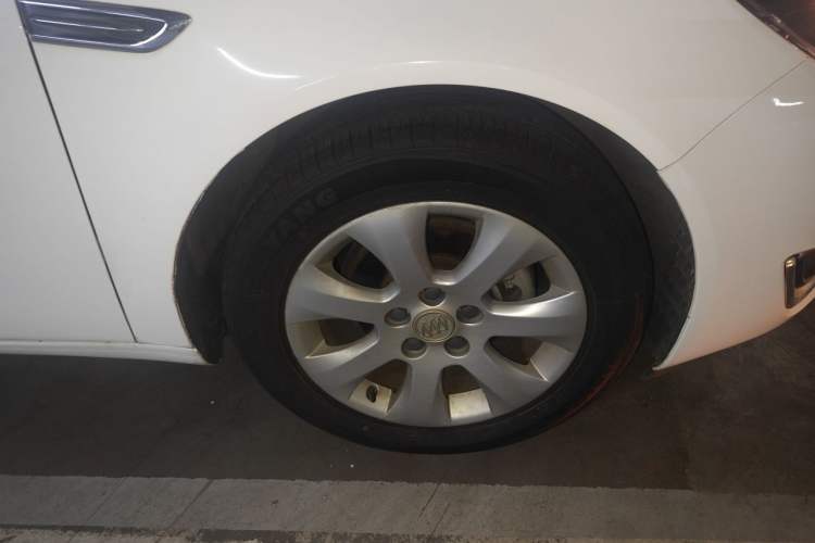 Used Buick Regal 2014 2.0L Elite Fashion Edition Right Front Wheel Hub