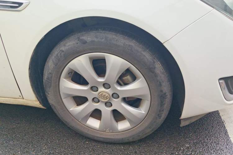 Used Buick Regal 2014 2.0L Elite Fashion Edition Right Front Wheel Hub