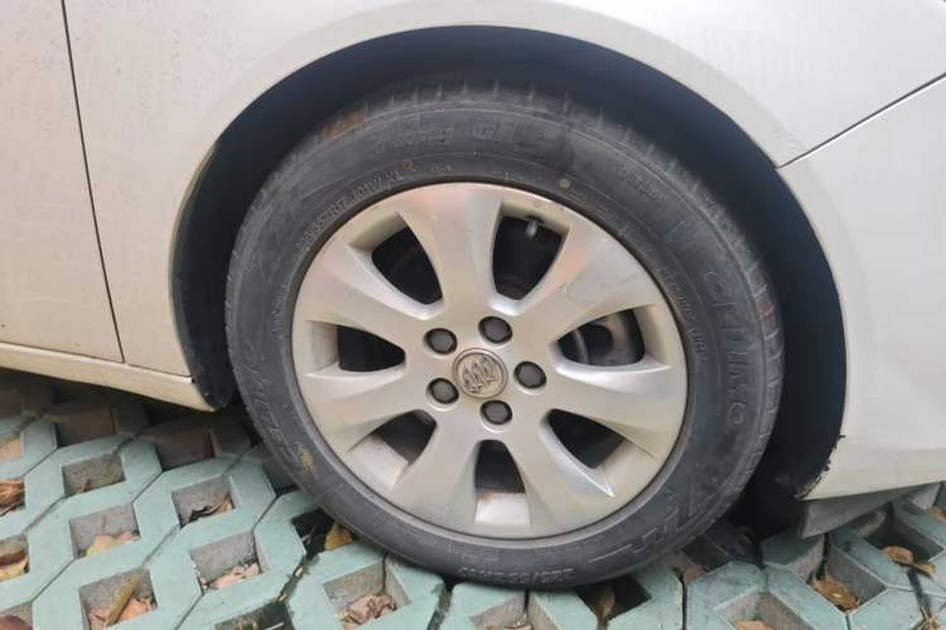 Used Buick Regal 2014 1.6T Fashionable Tech Edition Right Front Wheel Hub