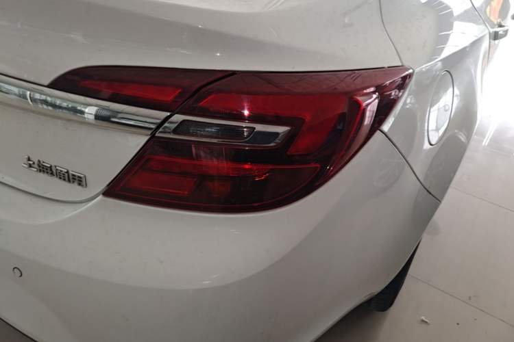 Used Buick Regal 2014 2.0L Leading Fashion Edition Right Rear Taillight
