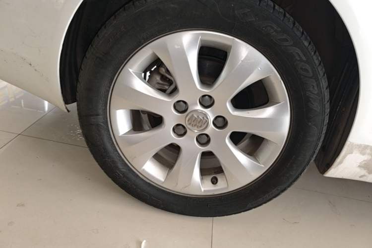 Used Buick Regal 2014 2.0L Leading Fashion Edition Right Rear Wheel Hub