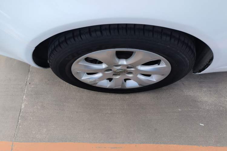 Used Buick Regal 2014 1.6T Fashionable Tech Edition Right Rear Wheel Hub