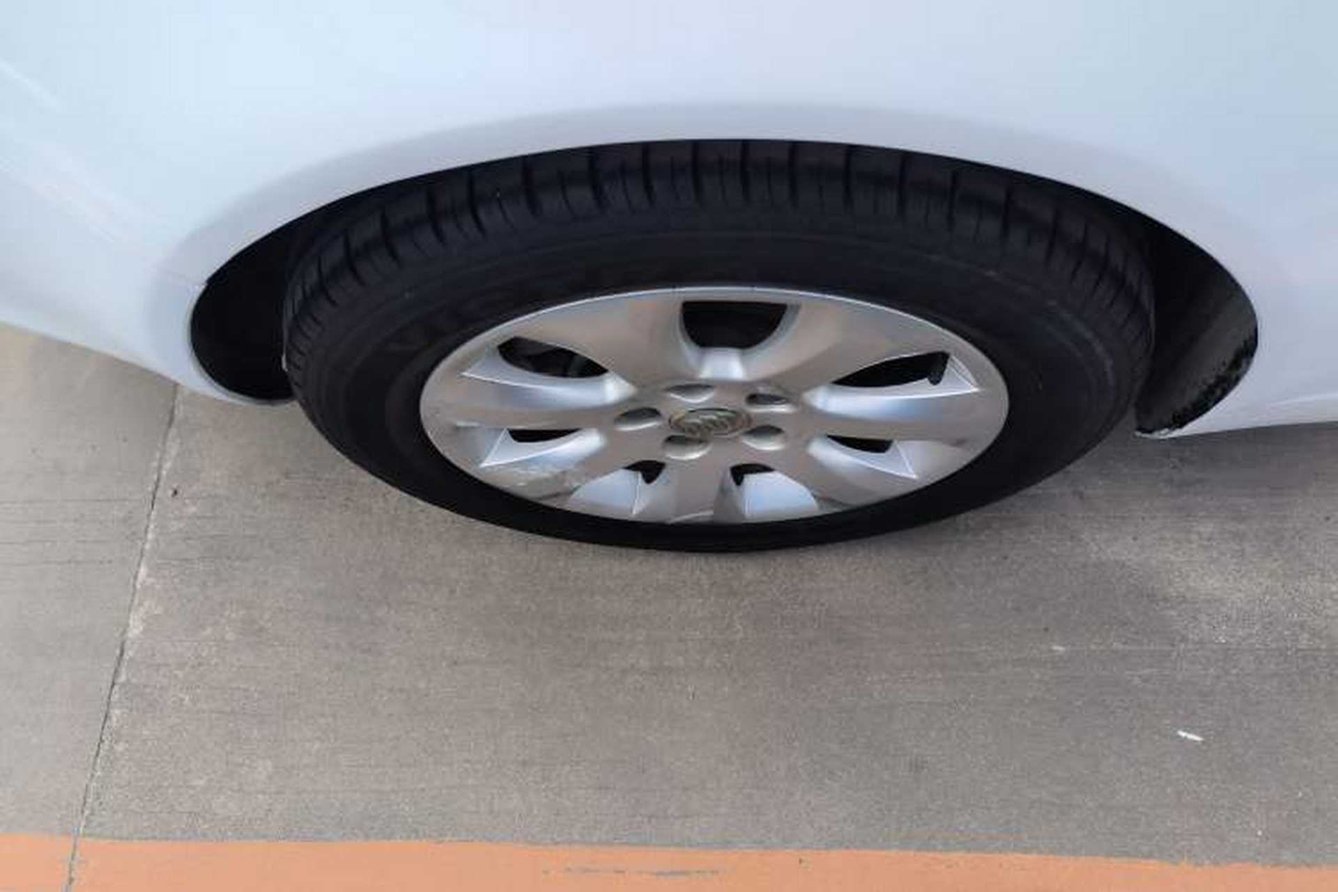 Used Buick Regal 2014 1.6T Fashionable Tech Edition Right Rear Wheel Hub