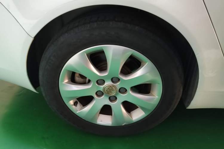 Used Buick Regal 2014 1.6T Fashionable Tech Edition Right Rear Wheel Hub