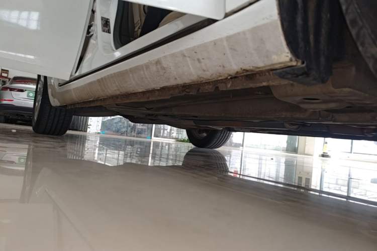 Used Buick Regal 2014 2.0L Leading Fashion Edition Right Side Sill