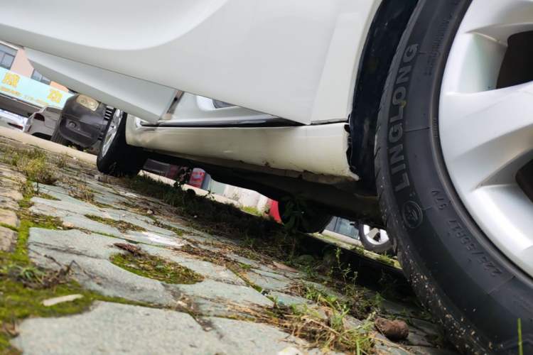 Used Buick Regal 2014 2.0L Leading Fashion Edition Right Side Sill