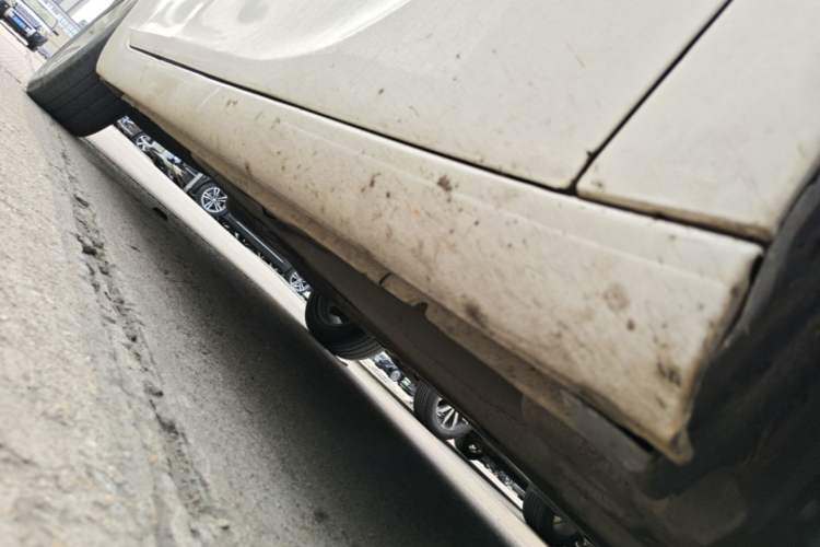 Used Buick Regal 2014 1.6T Fashionable Tech Edition Right Side Sill